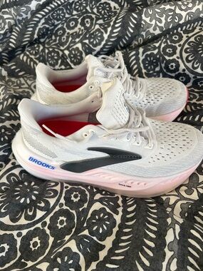 Brooks White Glycerin Max Women's Running Sneakers